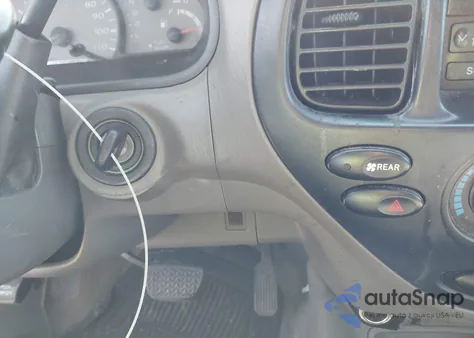 2004 Toyota Sequoia Sr5 V8 z USA, uszkodzony, nr VIN 5TDZT34A64S230924